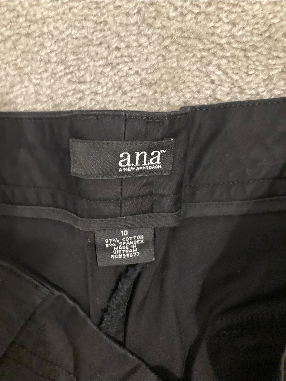 a.n.a Black Cuffed Mid-Rise Women's Shorts